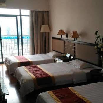 Green Bamboo Hotel Guilin Exterior photo